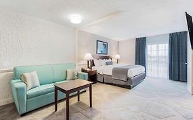 The Blu Hotel Blue Ash Cincinnati, An Ascend Collection Hotel